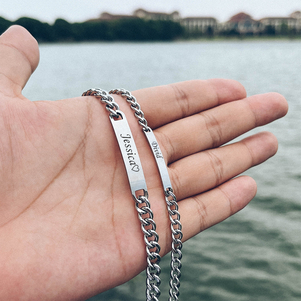Bracelet personnalisé avec lettrage en acier inoxydable