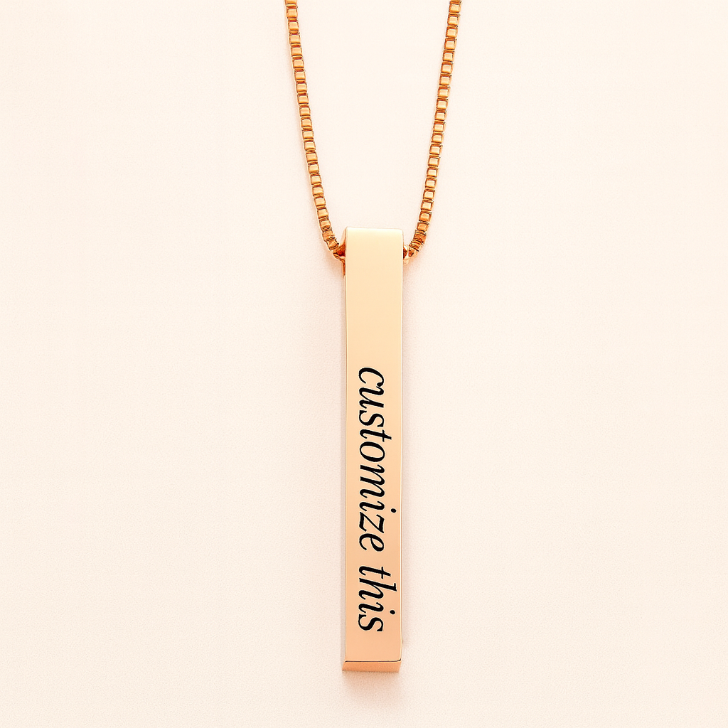 Collier personnalisé avec nom gravé en cube